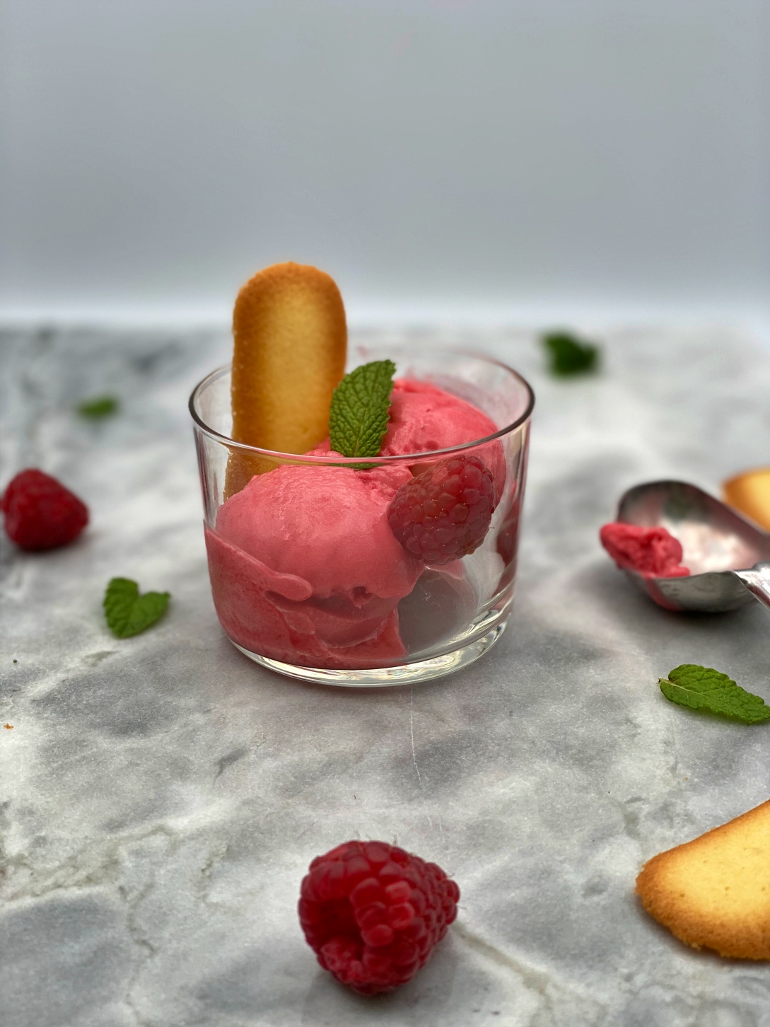 Quick and easy raspberry sorbet with or without ice cream machine